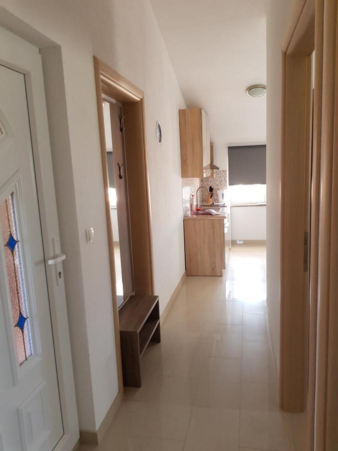 Apartmani Vrdoljak Malinska Eksteriør bilde