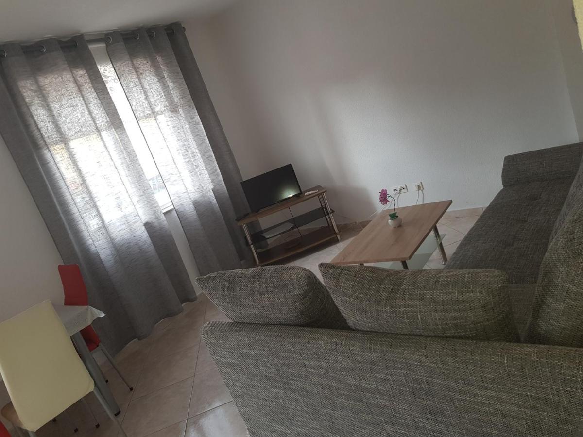 Apartmani Vrdoljak Malinska Eksteriør bilde