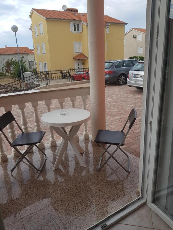 Apartmani Vrdoljak Malinska Eksteriør bilde