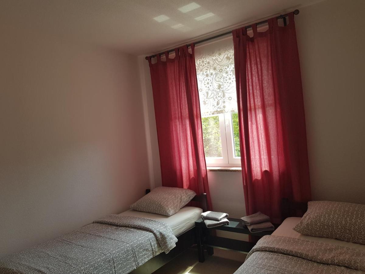 Apartmani Vrdoljak Malinska Eksteriør bilde