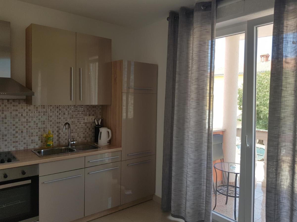 Apartmani Vrdoljak Malinska Eksteriør bilde